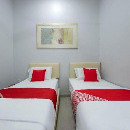Oyo 90234 Sungai Rengit City Resort 2 Kampung Sungai Rengit المظهر الخارجي الصورة