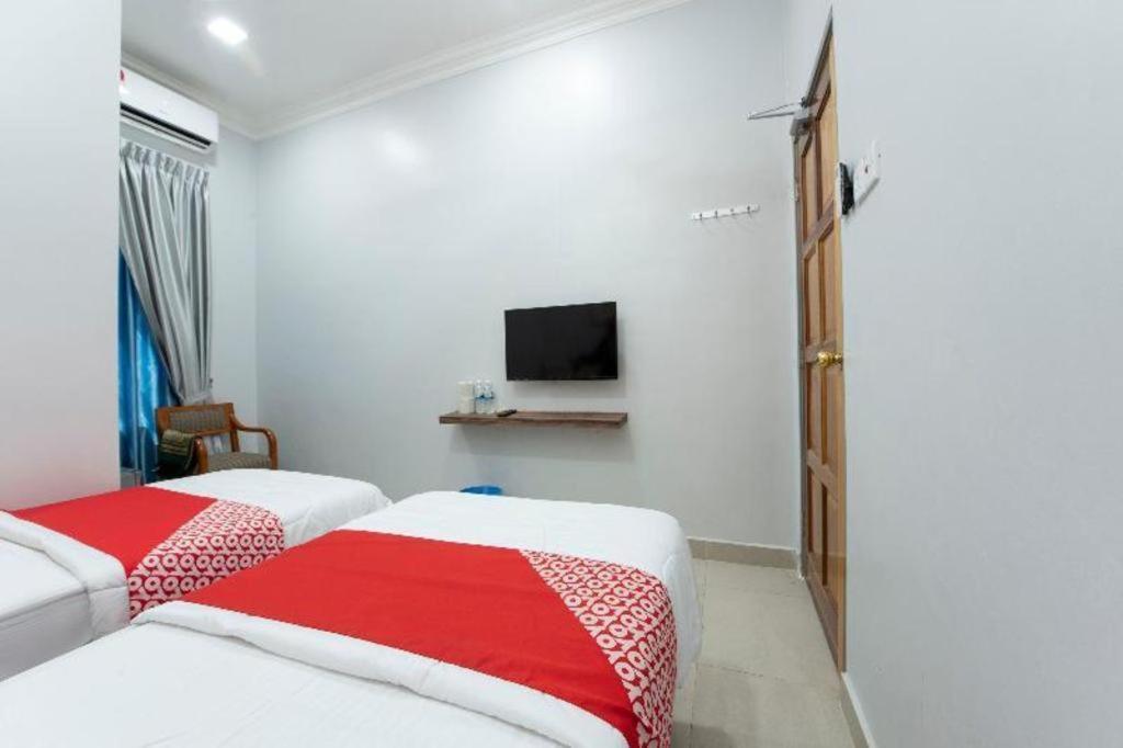 Oyo 90234 Sungai Rengit City Resort 2 Kampung Sungai Rengit المظهر الخارجي الصورة