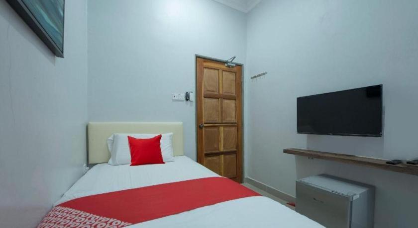 Oyo 90234 Sungai Rengit City Resort 2 Kampung Sungai Rengit المظهر الخارجي الصورة