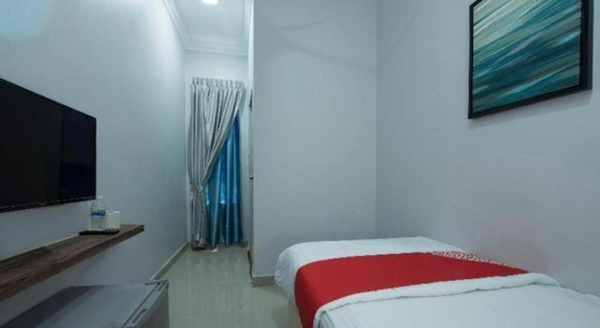 Oyo 90234 Sungai Rengit City Resort 2 Kampung Sungai Rengit المظهر الخارجي الصورة