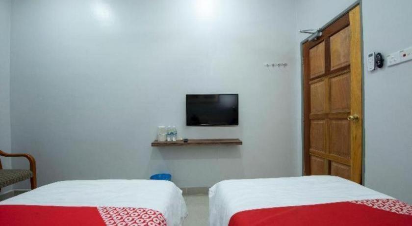 Oyo 90234 Sungai Rengit City Resort 2 Kampung Sungai Rengit المظهر الخارجي الصورة